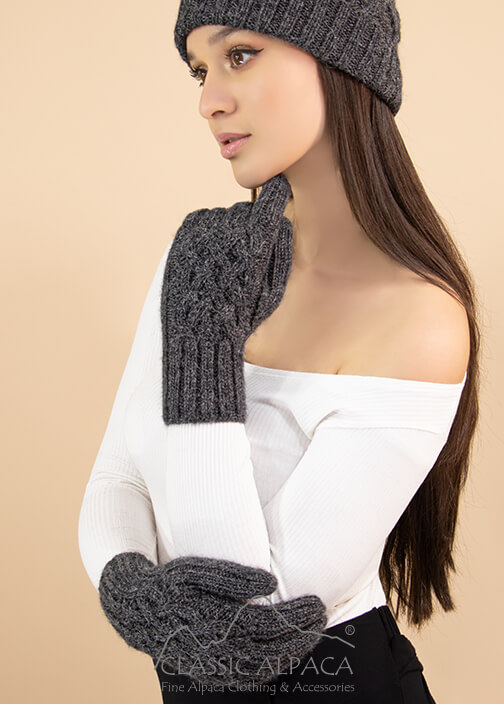Shadow Cable Alpaca Gloves