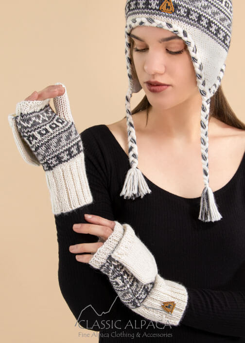 Peruvian Alpaca Glittens with brooch - Fleece Lining