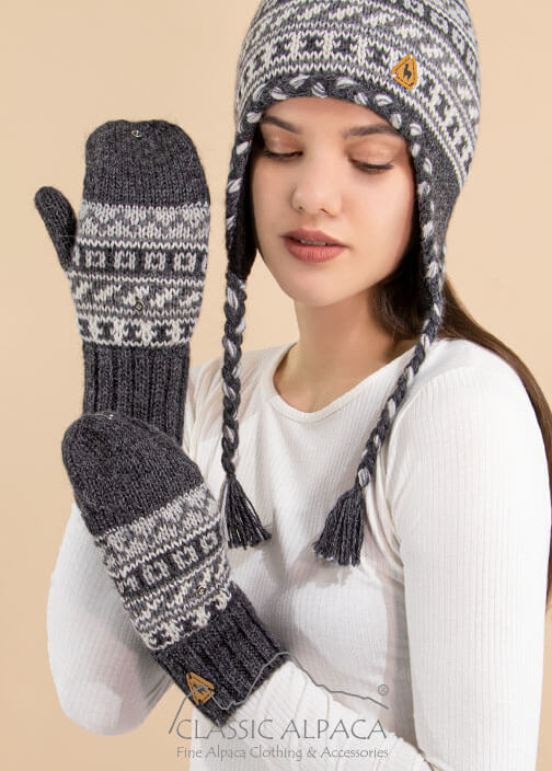 Peruvian Alpaca Glittens with brooch - Fleece Lining